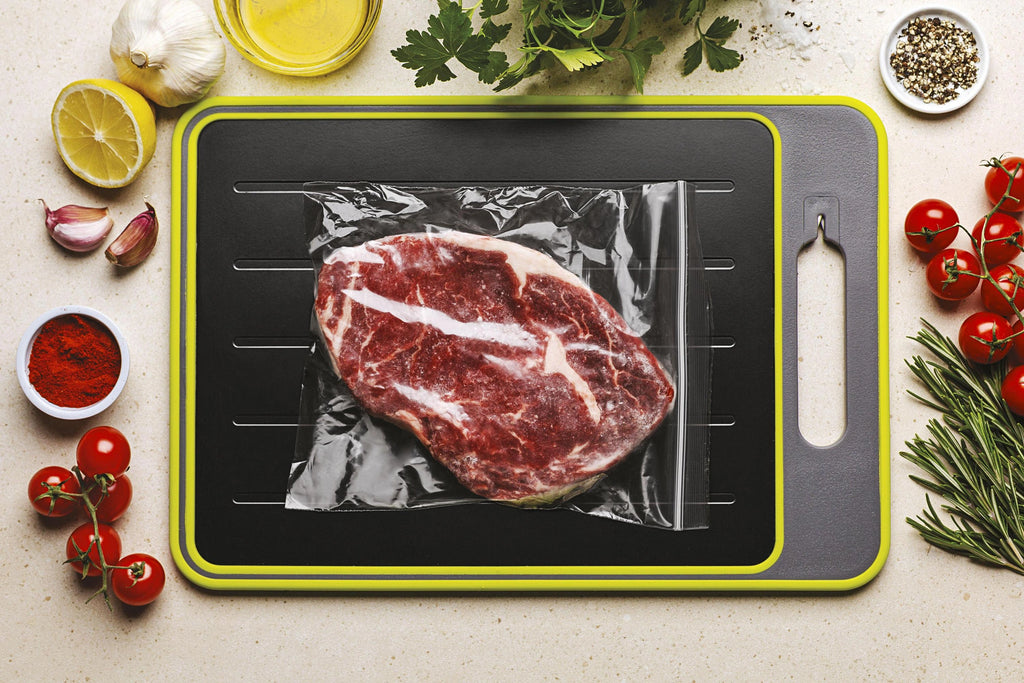 Livington FrostAway - Auftaubrett, Schneidebrett, Messerschärfer & Reibe in Einem